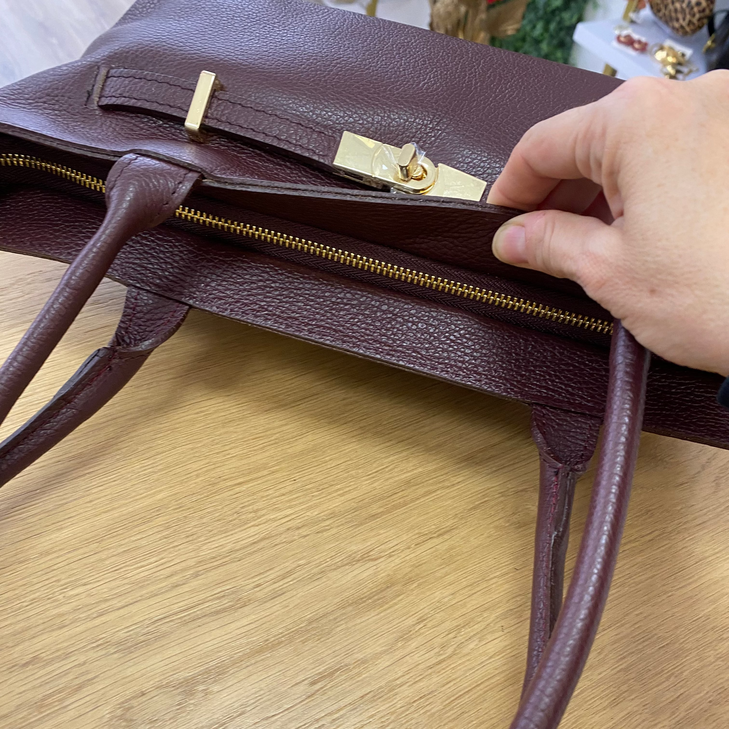 Bolso de hombro piel 100% auténtica con asas largas color burdeos