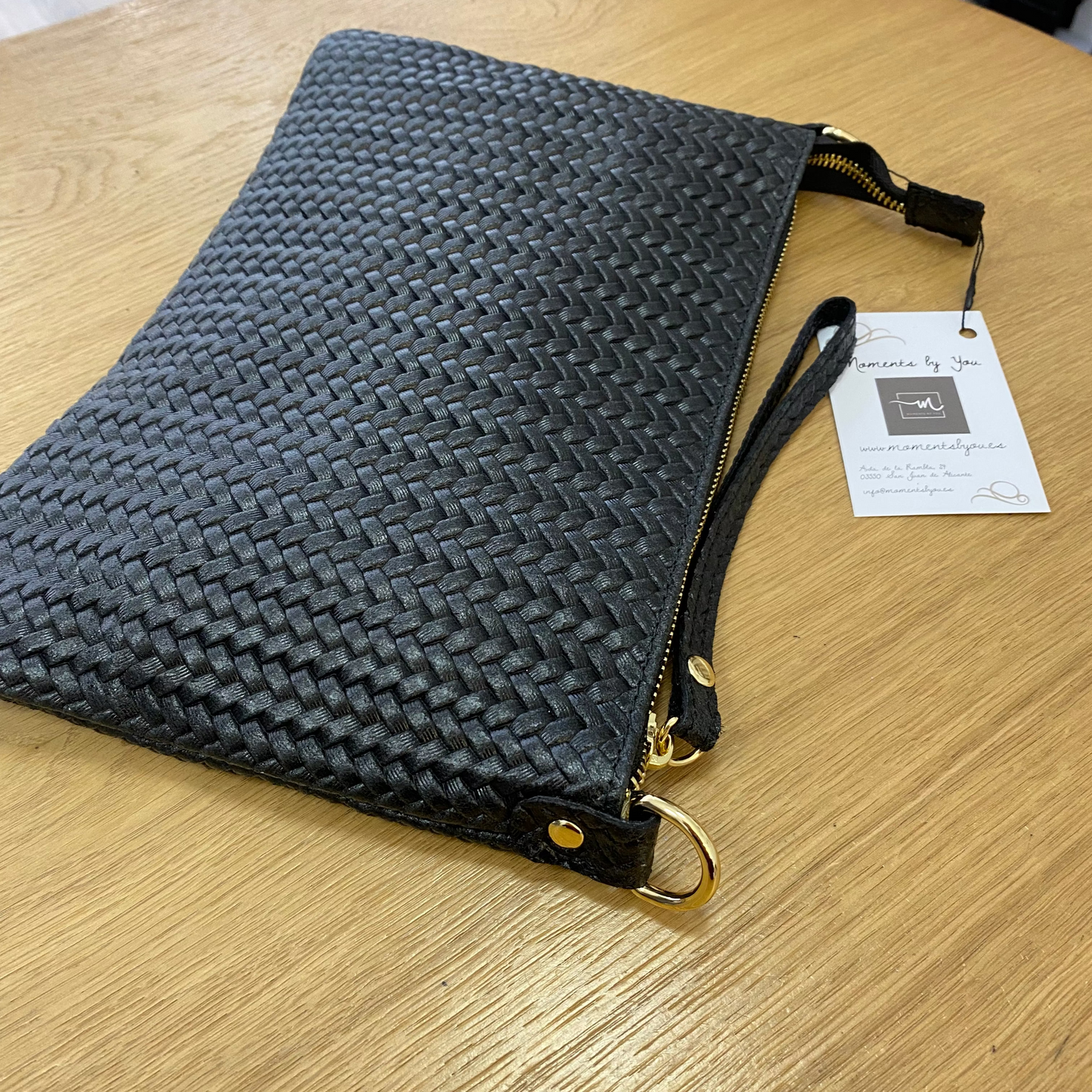 Bolso bandolera de piel 100% vacuno trenzado color negro