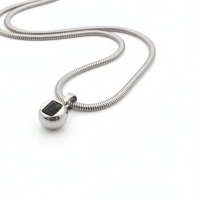Collar acero tipo serpiente con charm esfera acabado plata - Moments by You