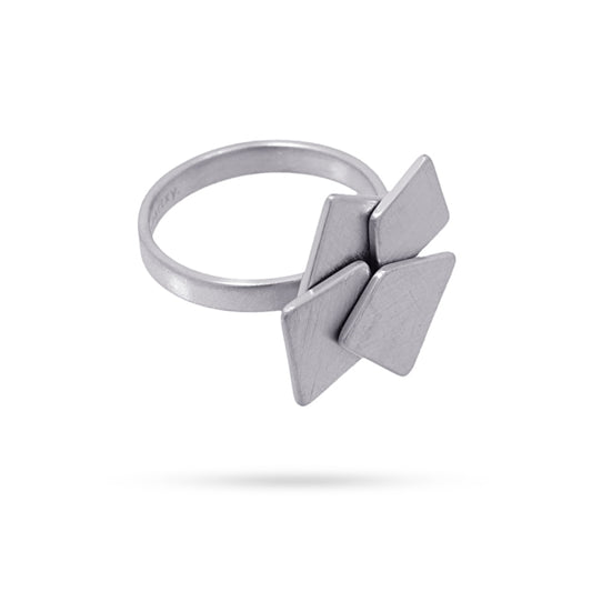 Anillo de acero pulido mate con diseño geométrico acabado plata  - mbyou