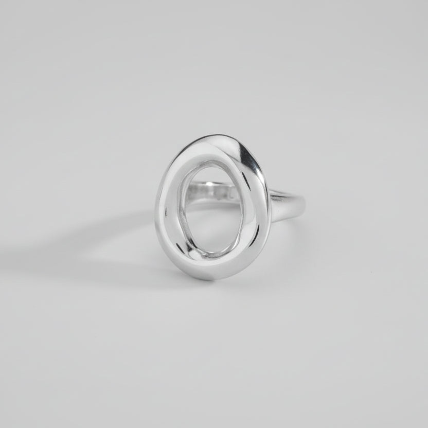 Anillo grueso y grande de acero en forma de círculo irregular - Moments by You