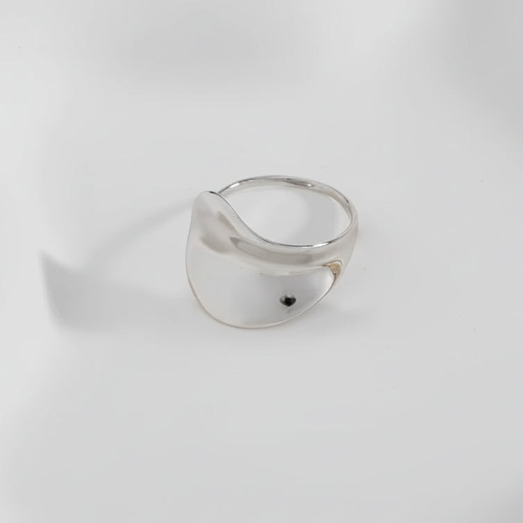 Anillo de acero fino con forma irregular doblada - Moments by You
