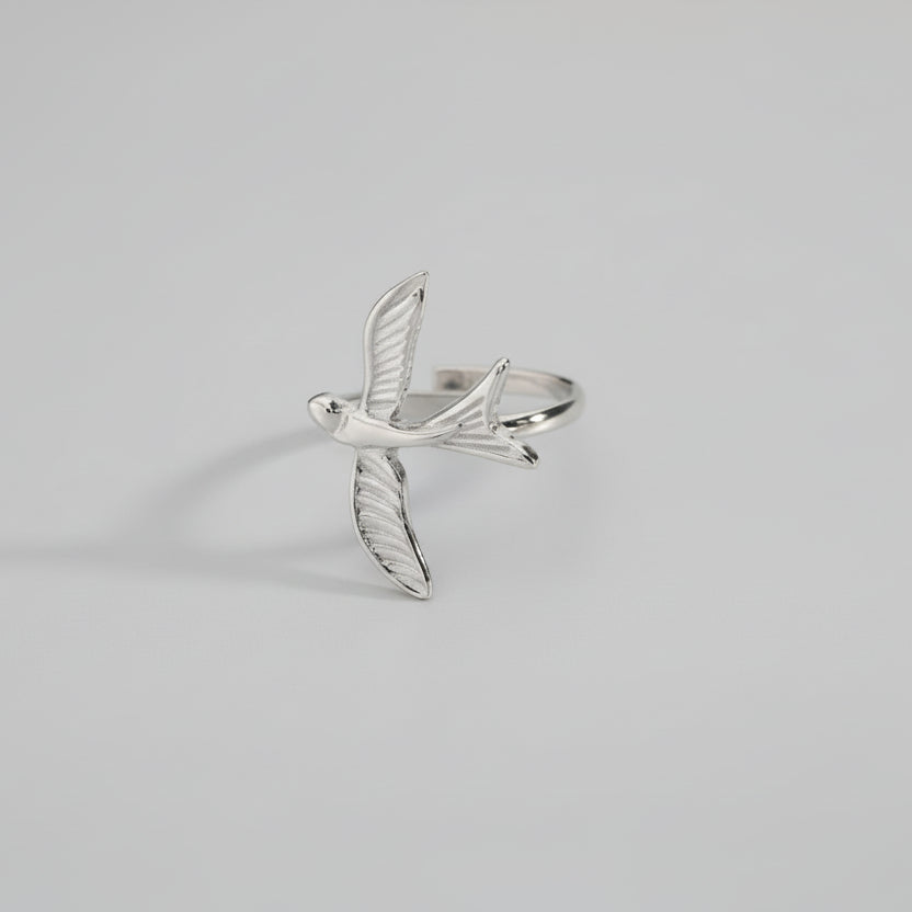 Anillo de acero fino con diseño de un ave en acabado plata - Moments by You