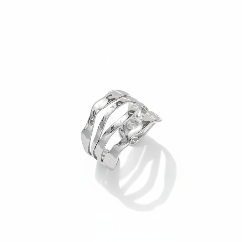 Anillo de acero con rayas de diferentes anchuras y textura rugosa - Moments by You