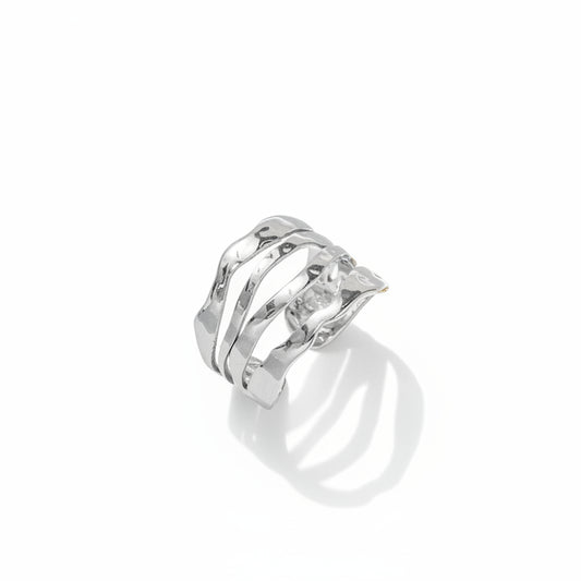 Anillo de acero con rayas de diferentes anchuras y textura rugosa - Moments by You