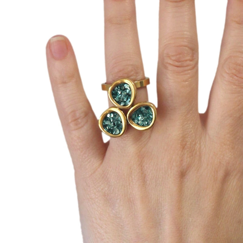 Anillos de acero quirúrgico con conjunto de drusas en verde acabado oro - mbyou