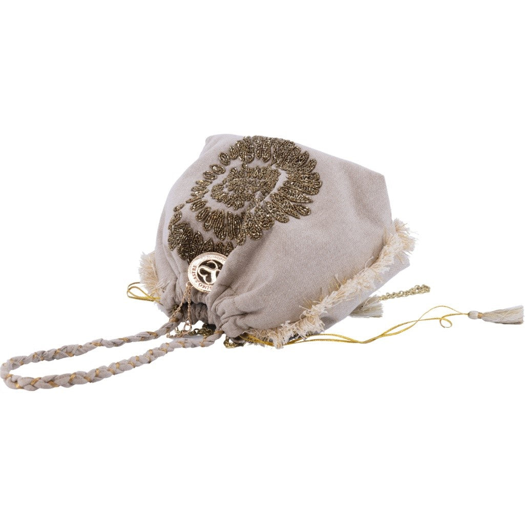 Bolso 100% fibra natural tipo saco con flecos y diseño de espiral brillante - Moments by You