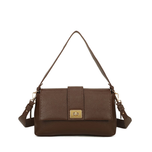 Bolso con asa y bandolera con solapa efecto piel en color marrón chocolate - mbyou