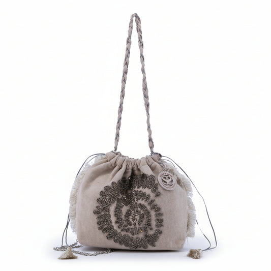 Bolso 100% fibra natural tipo saco con flecos y diseño de espiral brillante - Moments by You