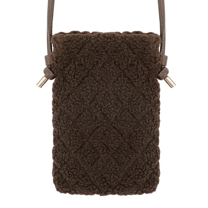 Bolso para el móvil con pelo de borrego en chocolate