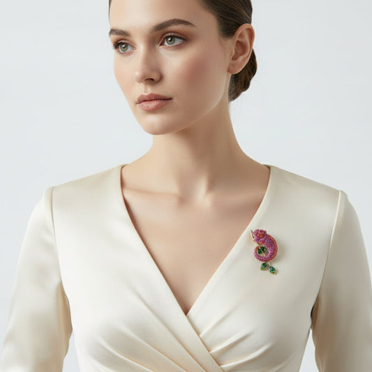 Broche grande en forma camaleón con circonitas