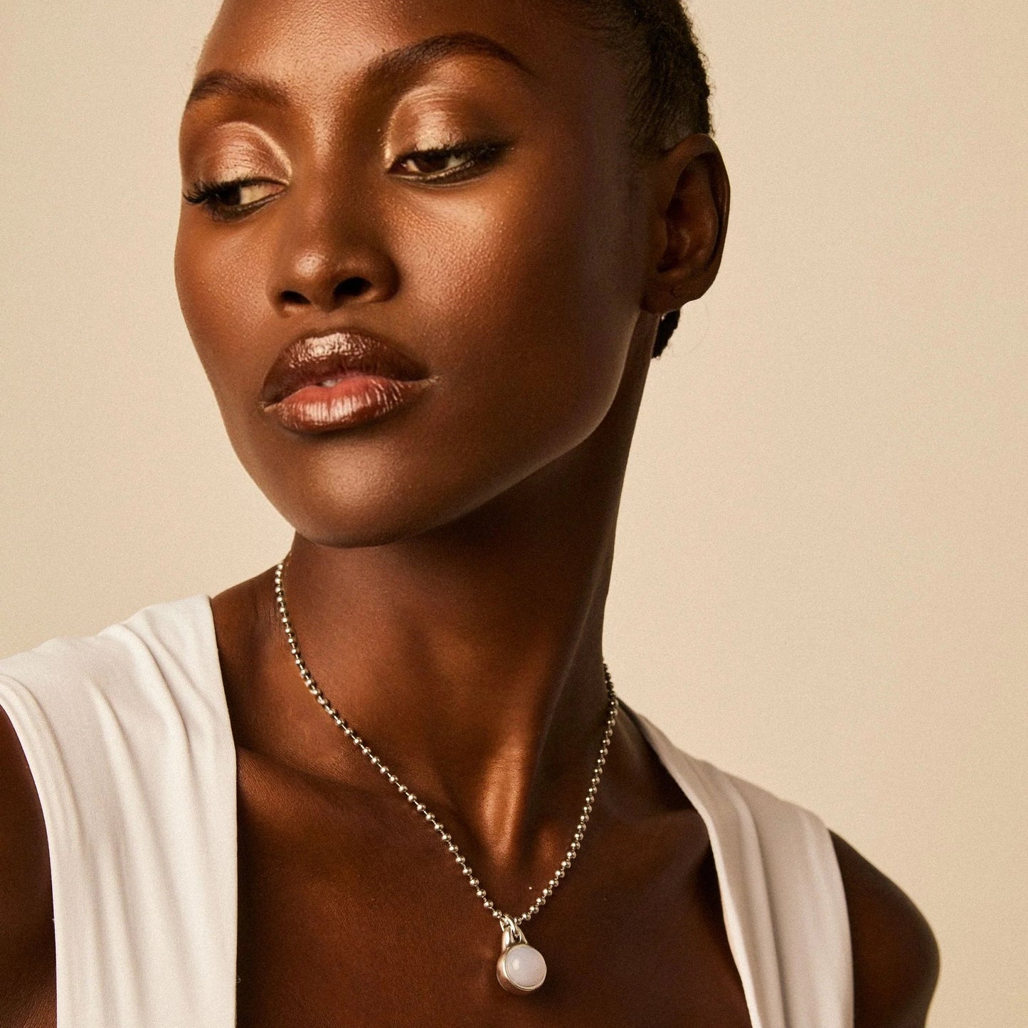 Collar baño de plata s925 con bolitas y piedra natural semipreciosa de ojo de tigre acabado plata - Vidda jewelry - mbyou