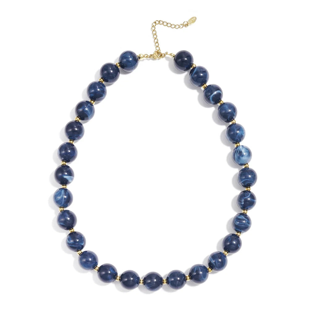 Collar acrílico de esferas marmoladas y de acero en acabado oro - Moments by You