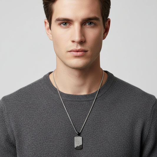 Collar de hombre de acero inoxidable con doble estampado en negro acabado plata - Moments by You