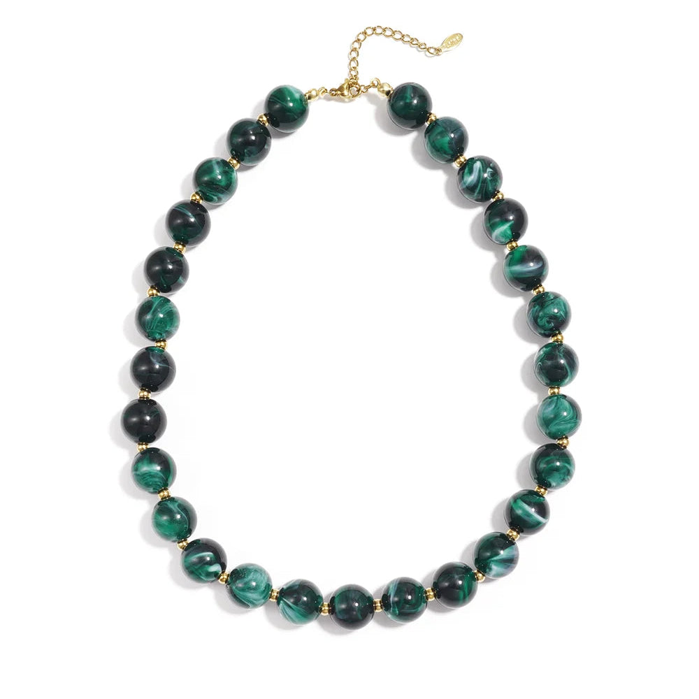 Collar acrílico de esferas marmoladas y de acero en acabado oro - Moments by You