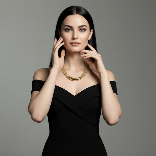 Collar de acero con malla y una figura irregular en acabado oro - Moments by You