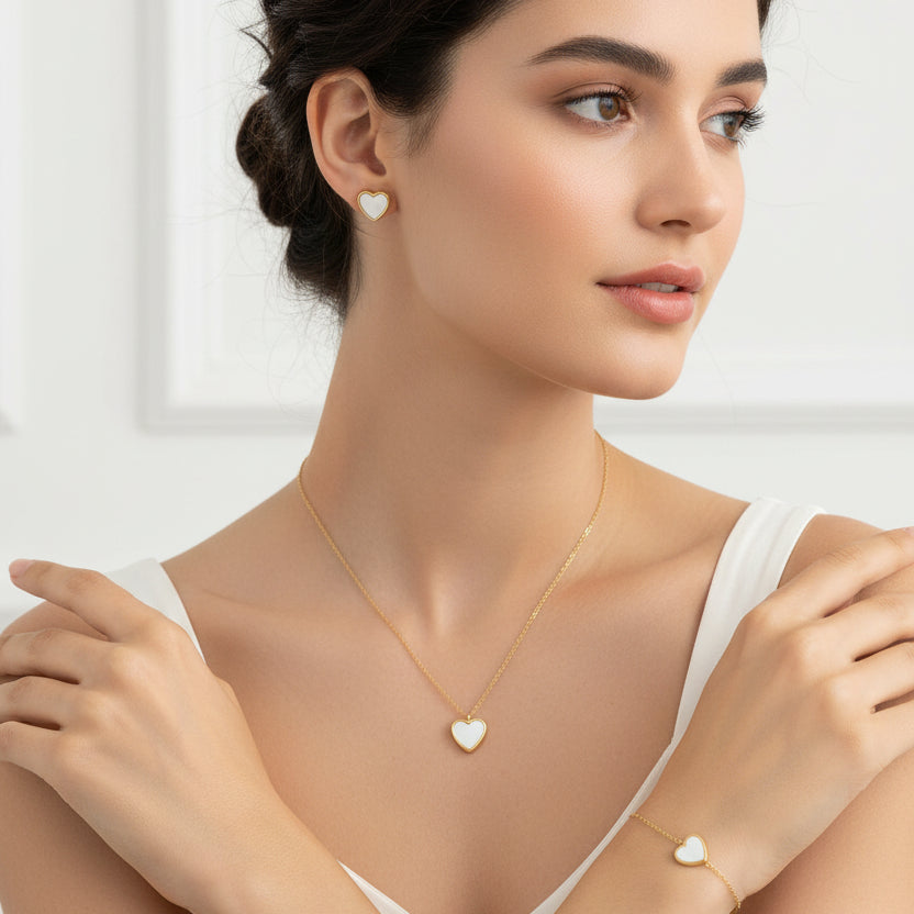 Conjunto Collar, Pendientes y Pulsera de acero y nácar en forma de corazón - Moments by You
