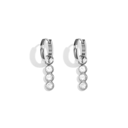 Pendientes acero de clip con circonitas en alineadas en acabado plata - Moments by You
