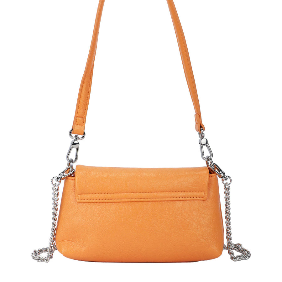 Bolso de mano y bandolera pequeño con logo plateado y brillantitos color naranja