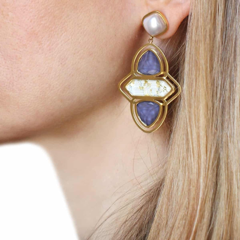 Pendientes de acero quirúrgico largos con piedras de cristal facetadas granates y blancas - Moments by You