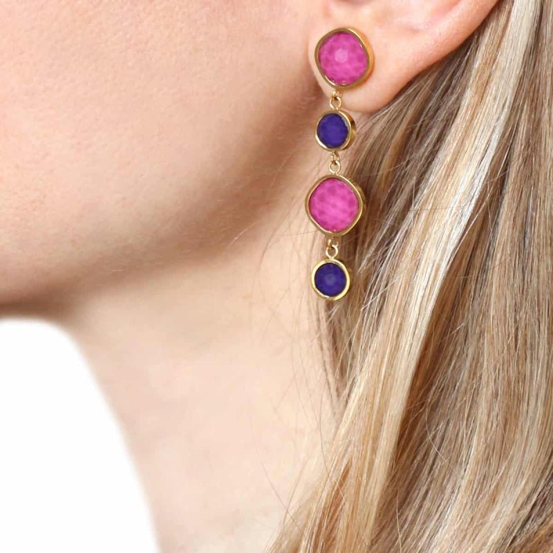 Pendientes de acero quirúrgico largos con cristales fucsia y morado - Moments by You