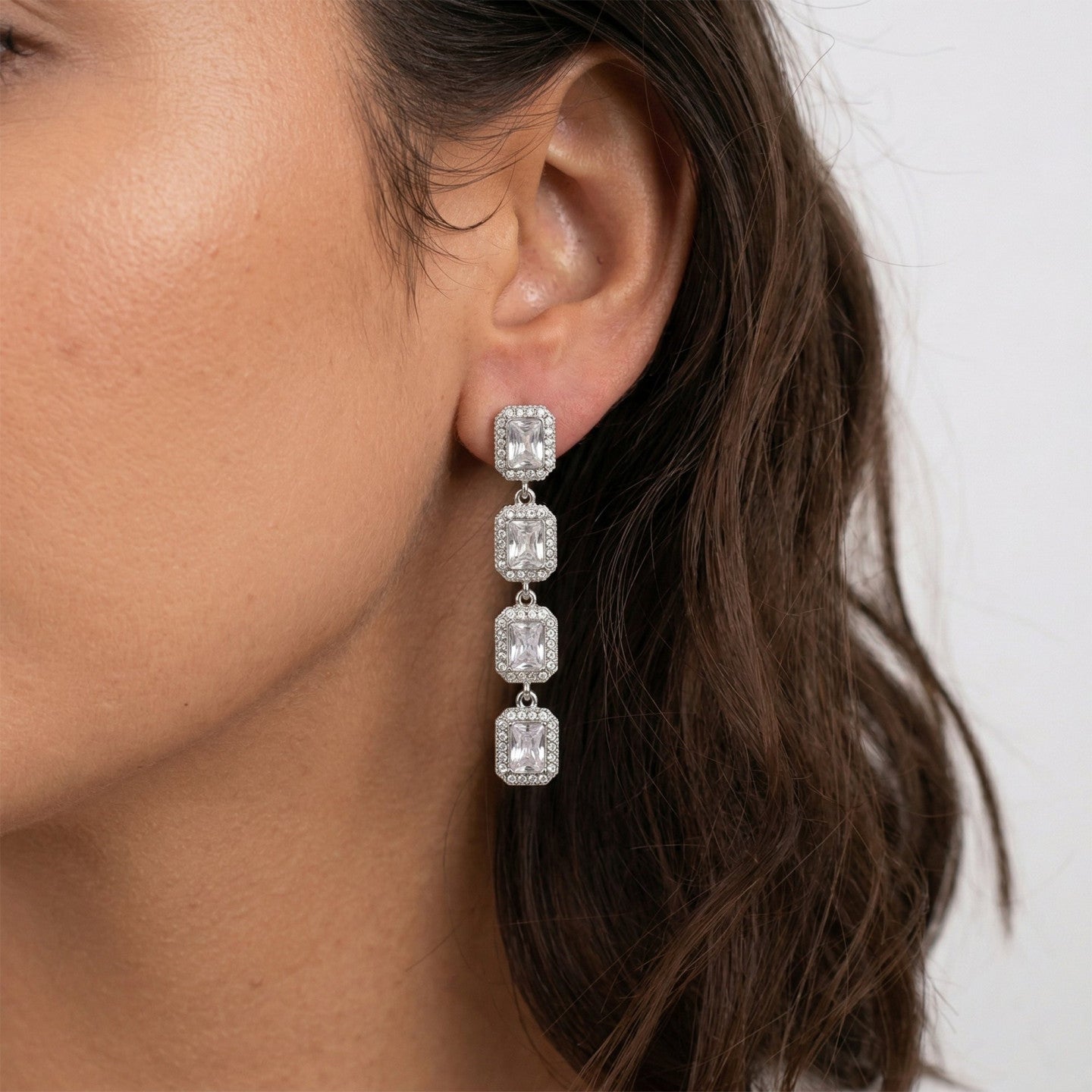 Pendientes de acero largos con formas rectangulares y circonitas acabado plata