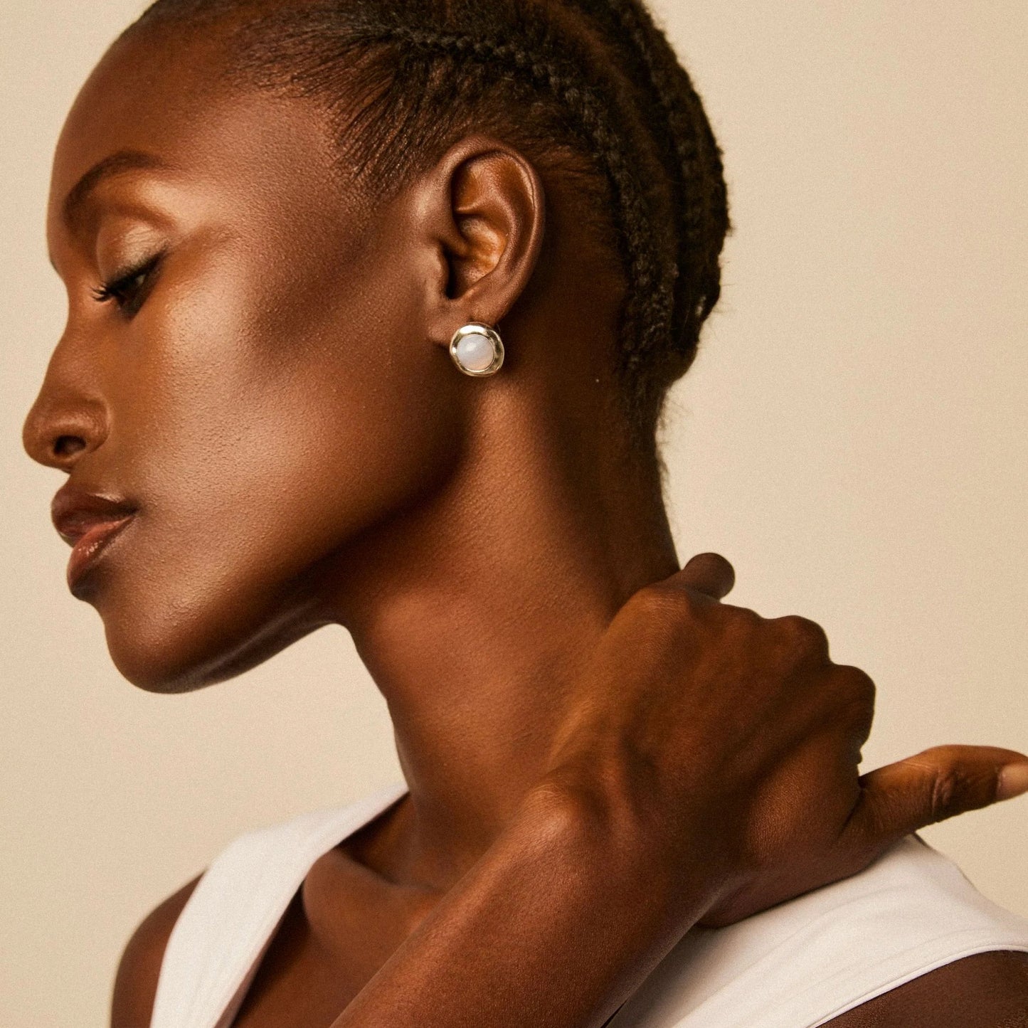 Pendientes botón circulares plata S925 y piedras semipreciosas ojo de tigre marrón veteado  - mbyou