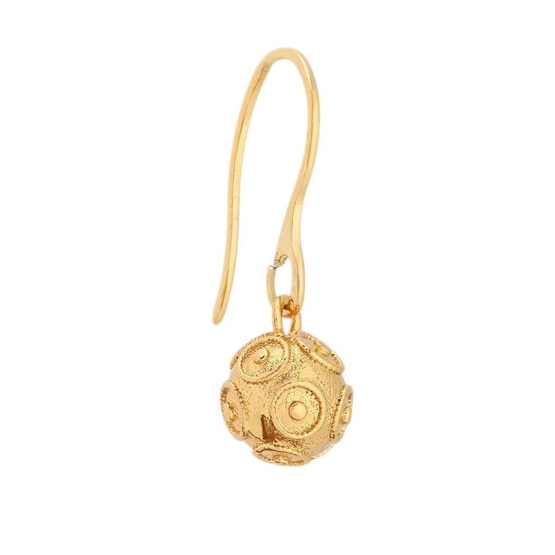 Pendientes largos de acero con esfera y diseño de circunferencias oro