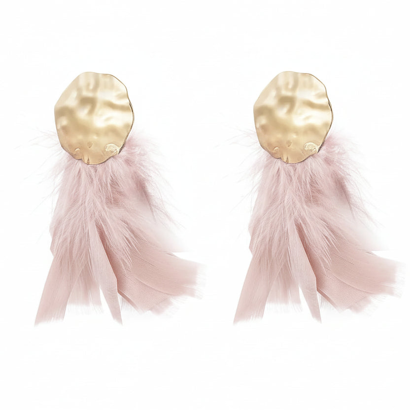 Pendientes largos metalizados con círculo y plumas acabado oro - Moments by You