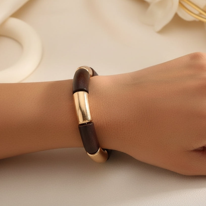 Pulsera de acero y madera con formas geométricas en dorado y chocolate - Moments by You