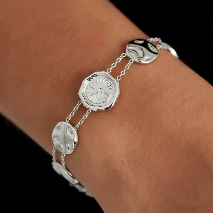 Pulsera de acero doble cadena con chapas con textura rugosa y mandalas - Moments by You