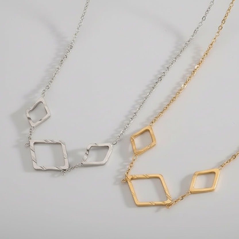 Collar de acero fino con figuras geométricas huecas con textura - Moments by You